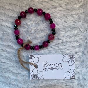 Handmade Magenta & Sparkly Black Bracelet 💖🖤